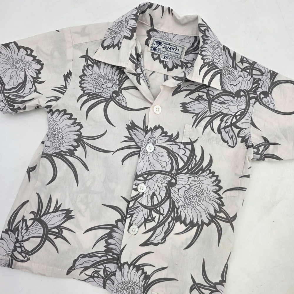 VINTAGE AVANTI HAWAIIAN SHIRT YOUTH XS FLORAL GRAY PRINT MADE IN USA COTTON EUC